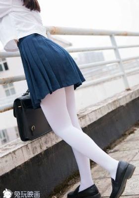 《美丽教师》